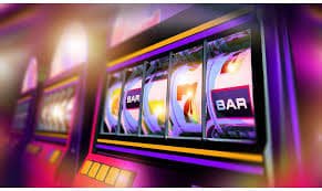 Antarmuka aplikasi mobile tobrut99 menampilkan menu permainan, live dealer, dan sportsbook